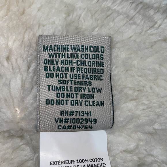 L.L. Bean men’s robe. - Picture 10 of 11